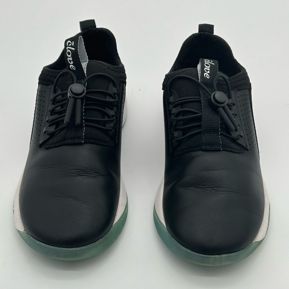 Clove Black Classic Nursing Shoes Women's Size 6.5 US in Very Nice Condition